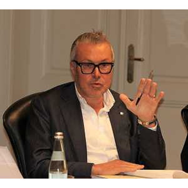 L'assessore alle Attività produttive e Turismo del Friuli Venezia Giulia, Sergio Emidio Bini, nella seduta di Giunta. - L'assessore alle Attività produttive e Turismo del Friuli Venezia Giulia, Sergio Emidio Bini, nella seduta di Giunta.