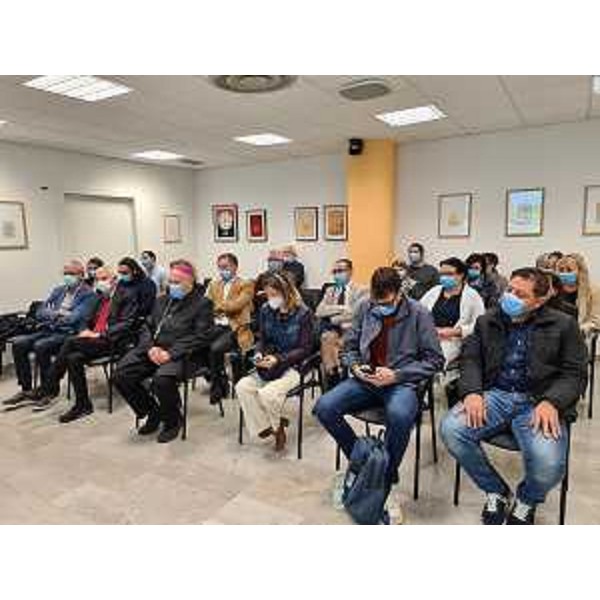 La sala del Cro di Aviano dove i vertici dell'istituto hanno presentato un nuovo sistema radiolologico di ultima generazione - La sala del Cro di Aviano dove i vertici dell'istituto hanno presentato un nuovo sistema radiolologico di ultima generazione 