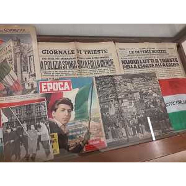 I ritagli di giornale che ricordano quel periodo. - I ritagli di giornale che ricordano quel periodo.