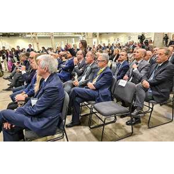 L'assessore regionale Stefano Zannier al Vinitaly di Chicago - L'assessore regionale Stefano Zannier al Vinitaly di Chicago