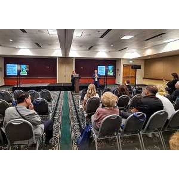 L'assessore regionale alle Risorse agroalimentari, forestali e ittiche, Stefano Zannier, alla prima edizione di Vinitaly all'estero, "Vinitaly Usa". - L'assessore regionale alle Risorse agroalimentari, forestali e ittiche, Stefano Zannier, alla prima edizione di Vinitaly all'estero, "Vinitaly Usa".