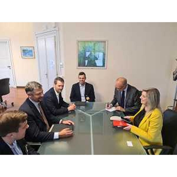 L'assessore regionale del Friuli Venezia Giulia Cristina Amirante incontra il vicepresidente della Provincia autonoma di Bolzano Daniel Alfreider - L'assessore regionale del Friuli Venezia Giulia Cristina Amirante incontra il vicepresidente della Provincia autonoma di Bolzano Daniel Alfreider