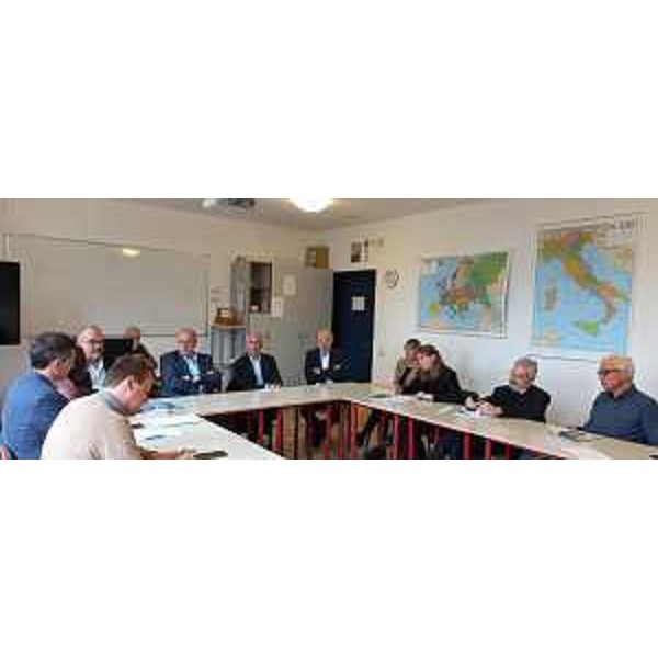 Un momento del confronto con Vittorino Boem, presidente della Fondazione Casa dell'Immacolata, e con lo staff dirigenziale della struttura - Un momento del confronto con Vittorino Boem, presidente della Fondazione Casa dell'Immacolata, e con lo staff dirigenziale della struttura