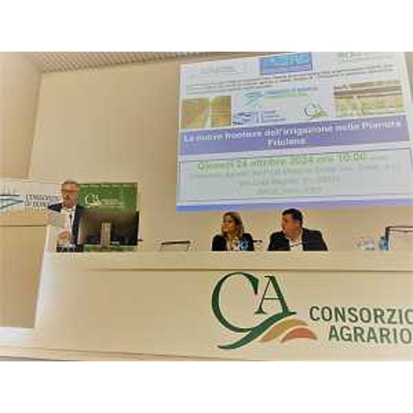 L'assessore regionale alle Risorse agroalimentari, forestali e ittiche Stefano Zannier interviene al convegno "Le nuove frontiere dell'irrigazione nella Pianura friulana" - L'assessore regionale alle Risorse agroalimentari, forestali e ittiche Stefano Zannier interviene al convegno "Le nuove frontiere dell'irrigazione nella Pianura friulana" 