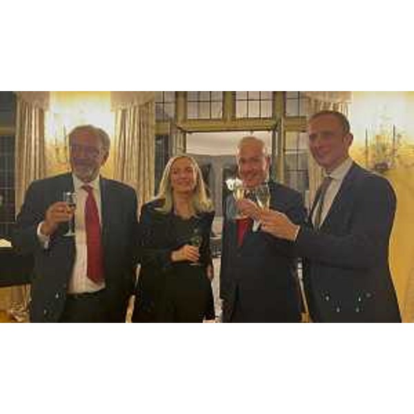 Fedriga (a destra) assieme al presidente del Niaf Robert Allegrini, (secondo da destra), l'ambasciatrice Mariangela Zappia e il presidente della Regione Lazio Francesco Rocca. - Fedriga (a destra) assieme al presidente del Niaf Robert Allegrini, (secondo da destra), l'ambasciatrice Mariangela Zappia e il presidente della Regione Lazio Francesco Rocca.