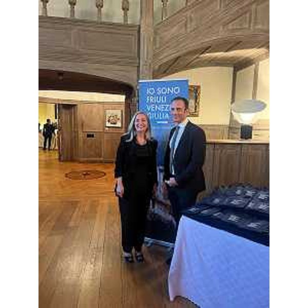Fedriga e Zappia davanti allo stand "Io sono Friuli Venezia Giulia" - Fedriga e Zappia davanti allo stand "Io sono Friuli Venezia Giulia"