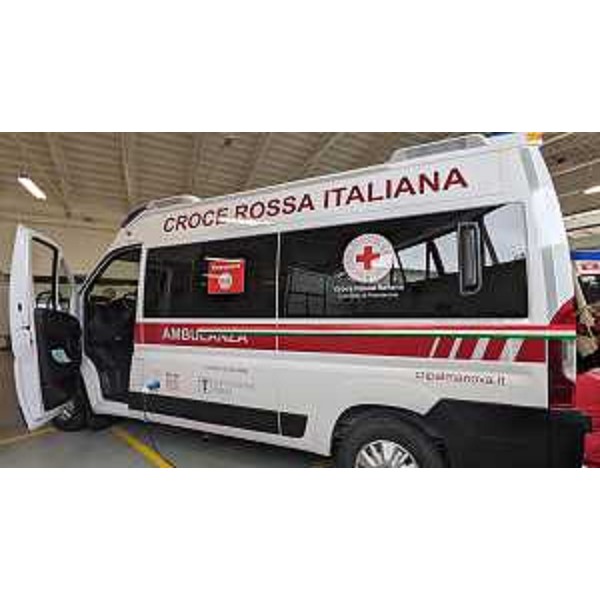 Una delle due nuove ambulanze - Una delle due nuove ambulanze