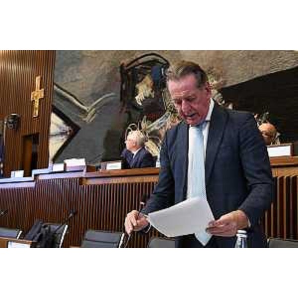 L'assessore regionale alla Difesa dell'ambiente, Fabio Scoccimarro - L'assessore regionale alla Difesa dell'ambiente, Fabio Scoccimarro