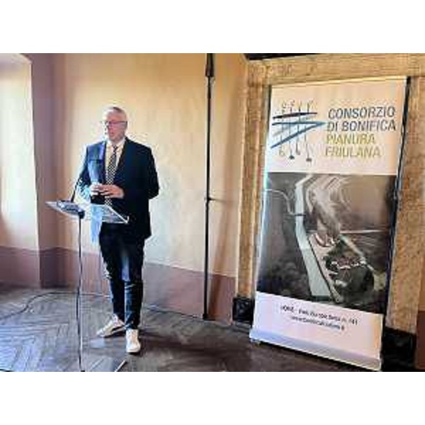 L'intervento del presidente del Cr, Mauro Bordin, duratne il convengo al castello d'Arcano - L'intervento del presidente del Cr, Mauro Bordin, duratne il convengo al castello d'Arcano