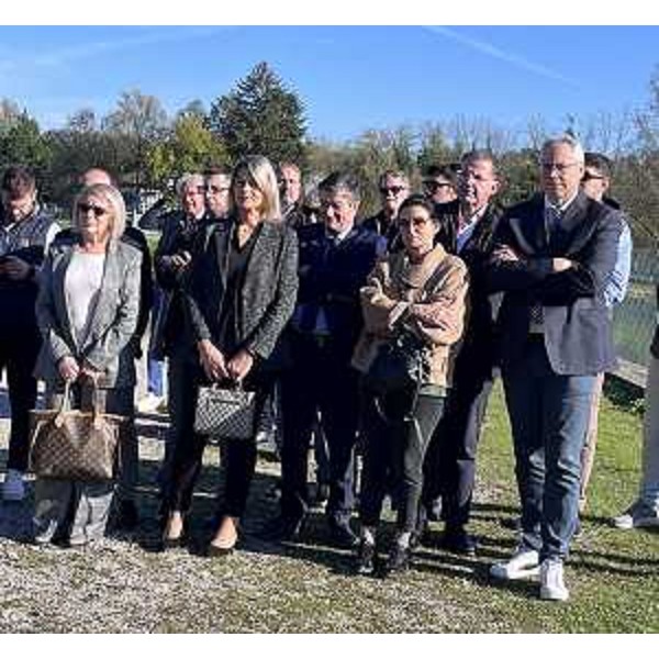 Il presidente del Cr Fvg, Mauro Bordin, con a fianco il viceministro dell'Ambiente, Vannia Gava, il direttore e la presidente del Consorzio di bonifica della pianura friulana, Armando Di Nardo e Rosanna Clocchiatti, e Marina Colaizzi, segretario dell'Autorità di bacino Alpi Orientali - Il presidente del Cr Fvg, Mauro Bordin, con a fianco il viceministro dell'Ambiente, Vannia Gava, il direttore e la presidente del Consorzio di bonifica della pianura friulana, Armando Di Nardo e Rosanna Clocchiatti, e Marina Colaizzi, segretario dell'Autorità di bacino Alpi Orientali