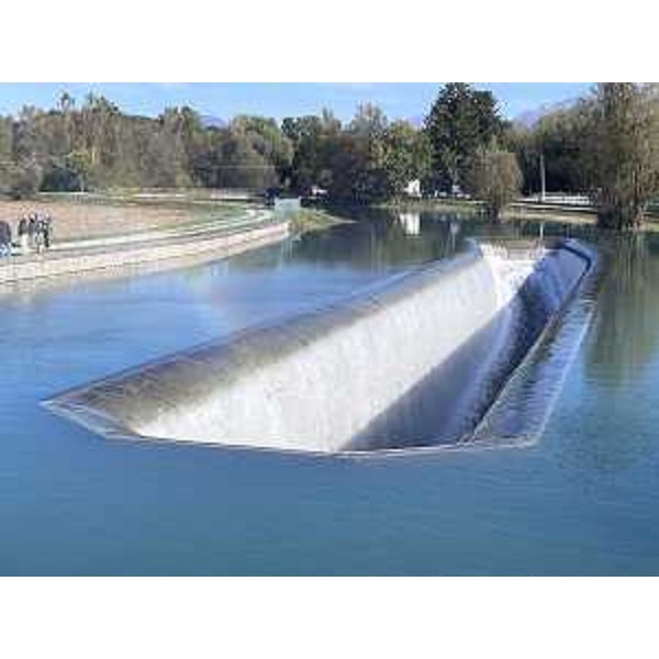 Il canale scolmatore del torrente Corno a Rive d'Arcano - Il canale scolmatore del torrente Corno a Rive d'Arcano