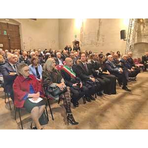 L'assessore Amirante al concerto - voluto dalla 132esima Brigata corazzata Ariete, sempre nell'ambito delle celebrazioni della Giorno dell'Unità nazionale e della Giornata delle Forze armate - della Fanfara dell'11esimo Reggimento Bersaglieri di Orcenico e dall'Associazione musicale e corale "Coro Contrà Camolli" nell'ex Convento di San Francesco a Pordenone - L'assessore Amirante al concerto - voluto dalla 132esima Brigata corazzata Ariete, sempre nell'ambito delle celebrazioni della Giorno dell'Unità nazionale e della Giornata delle Forze armate - della Fanfara dell'11esimo Reggimento Bersaglieri di Orcenico e dall'Associazione musicale e corale "Coro Contrà Camolli" nell'ex Convento di San Francesco a Pordenone