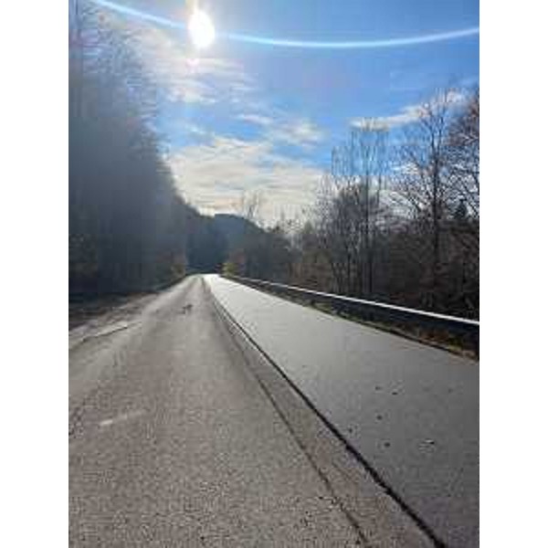 I lavori di asfaltatura strada regionale 466 per Piancavallo. - I lavori di asfaltatura strada regionale 466 per Piancavallo.