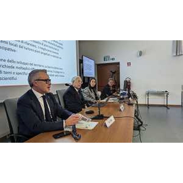 L'assessore alle Attività produttive e turismo del Friuli Venezia Giulia Sergio Emidio Bini al convegno organizzato dall'Università di Udine "Giornate del turismo 2024" - L'assessore alle Attività produttive e turismo del Friuli Venezia Giulia Sergio Emidio Bini al convegno organizzato dall'Università di Udine "Giornate del turismo 2024"