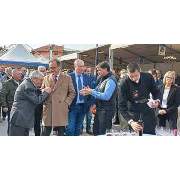 Saluti e chiacchiere dopo la cerimonia con il presidente Bordin e il consigliere Di Bert - Saluti e chiacchiere dopo la cerimonia con il presidente Bordin e il consigliere Di Bert