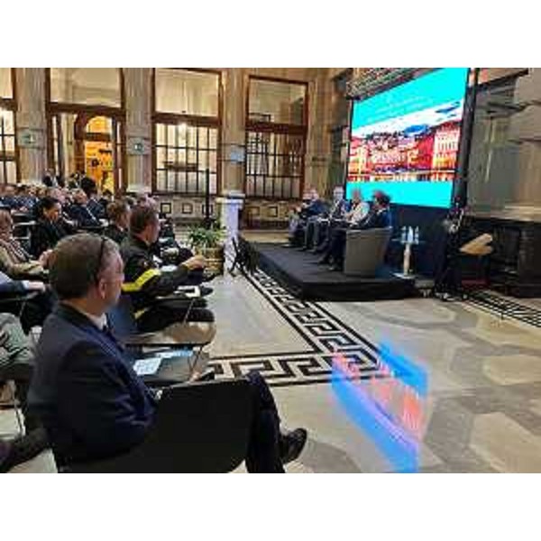 L'assessore Roberti all'evento "Leconomia del Friuli Venezia Giulia - Aggiornamento congiunturale", organizzato dalla Banca dItalia nella sua sede di Trieste - L'assessore Roberti all'evento "Leconomia del Friuli Venezia Giulia - Aggiornamento congiunturale", organizzato dalla Banca dItalia nella sua sede di Trieste 