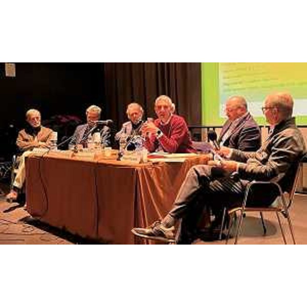 L'assessore Roberti nel corso del suo intervento - L'assessore Roberti nel corso del suo intervento