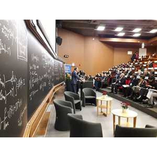 Un altro momento del discorso dell'assessore Scoccimarro. - Un altro momento del discorso dell'assessore Scoccimarro.