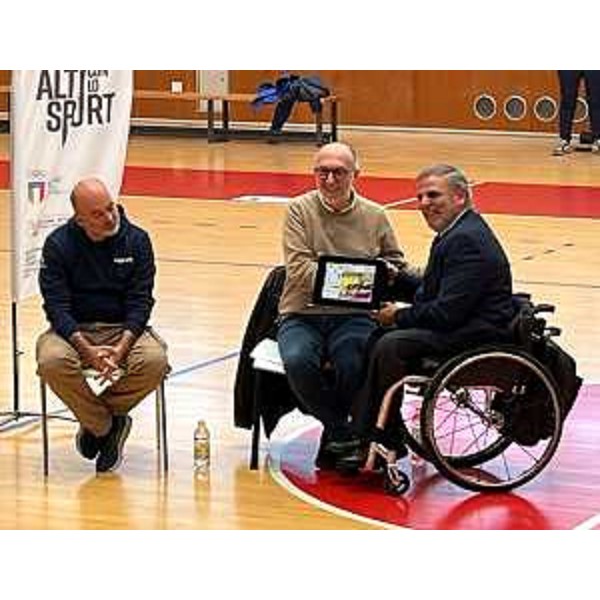 Lassessore regionale alla Salute Riccardo Riccardi partecipando oggi a Codroipo alla cerimonia di inaugurazione della Coppa Italia di rugby in carrozzina - Lassessore regionale alla Salute Riccardo Riccardi partecipando oggi a Codroipo alla cerimonia di inaugurazione della Coppa Italia di rugby in carrozzina