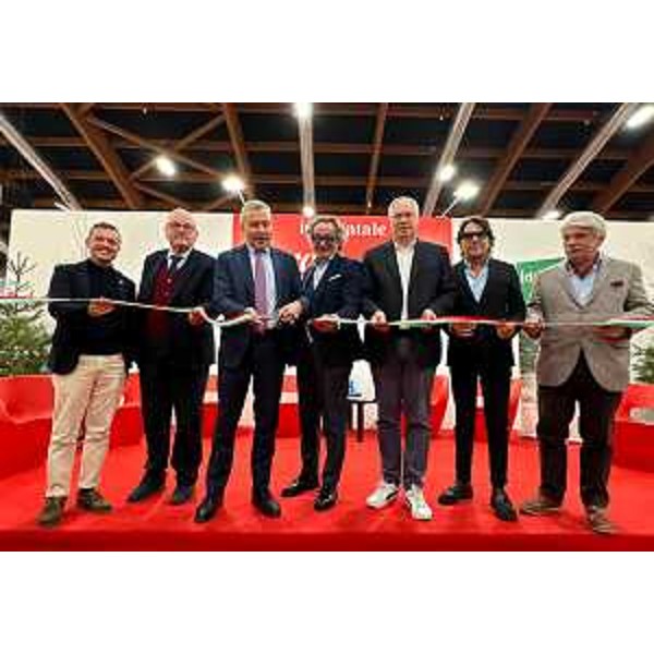 Taglio del nastro della 35° edizione di Ideanatale alla Fiera di Udine - Taglio del nastro della 35° edizione di Ideanatale alla Fiera di Udine