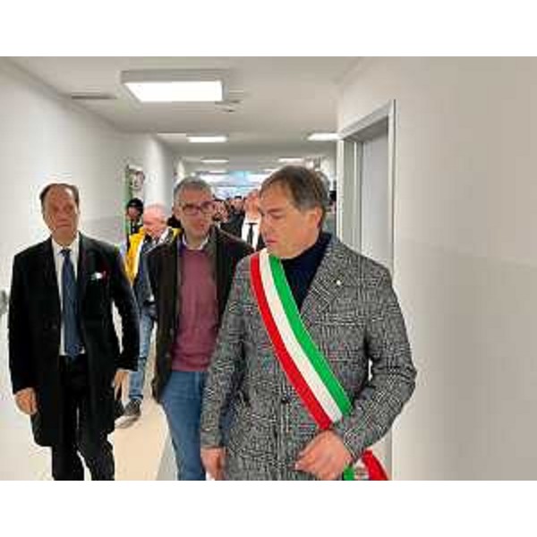 L'assessore Roberti e il ministro Ciriani all'inaugurazione della Scuola Nazario Sauto di Fagnigola di Azzano X. - L'assessore Roberti e il ministro Ciriani all'inaugurazione della Scuola Nazario Sauto di Fagnigola di Azzano X.