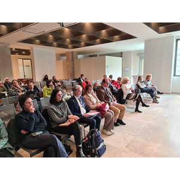 Il pubblico presente all'incontro svoltosi oggi a Udine alla presenza del vicegovernatore Mario Anzil - Il pubblico presente all'incontro svoltosi oggi a Udine alla presenza del vicegovernatore Mario Anzil