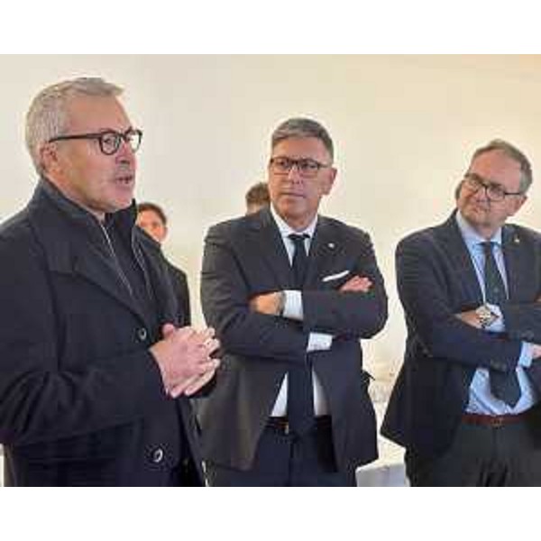 L'assessore Bini nel corso del suo intervento - L'assessore Bini nel corso del suo intervento