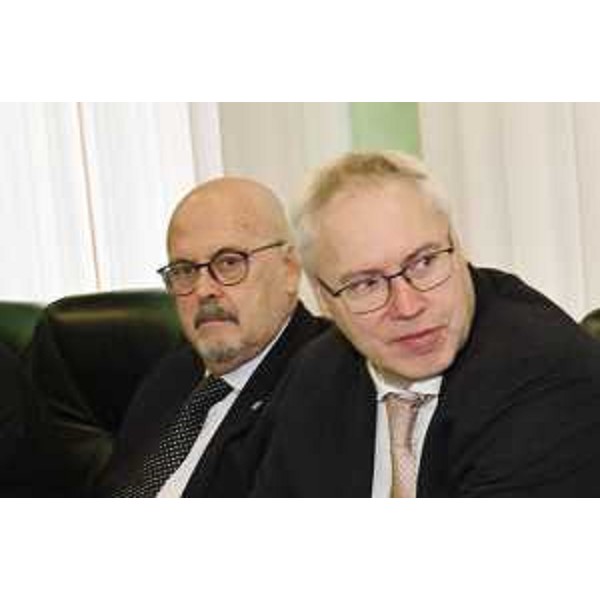 L'assessore Callari insieme al presidente del Consiglio regionale Mauro Bordin. - L'assessore Callari insieme al presidente del Consiglio regionale Mauro Bordin.