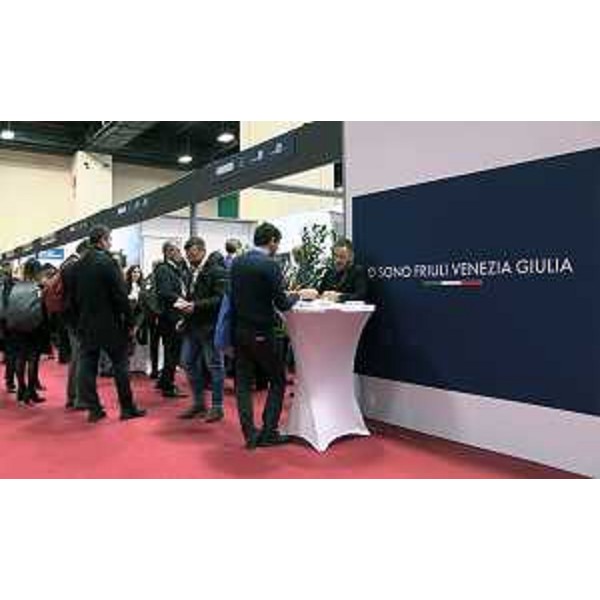 Lo stand della Regione al Lingotto di Toriono in occasione dell'assemblea annuale dell'Anci - Lo stand della Regione al Lingotto di Toriono in occasione dell'assemblea annuale dell'Anci