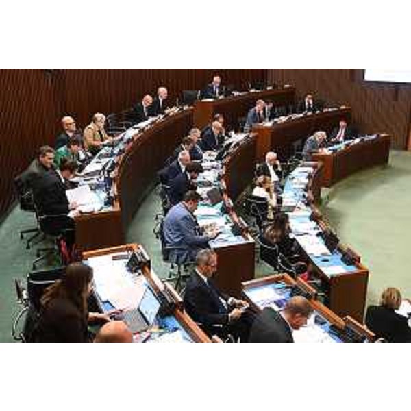 I lavordi durante la seduta d'Aula odierna - I lavordi durante la seduta d'Aula odierna