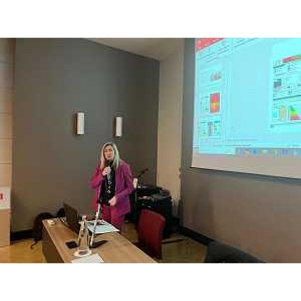 L'assessore Amirante nel corso del suo intervento - L'assessore Amirante nel corso del suo intervento