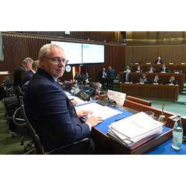 I lavori dell'Aula coordinati dal presidente del Cr Fvg, Mauro Bordin - I lavori dell'Aula coordinati dal presidente del Cr Fvg, Mauro Bordin