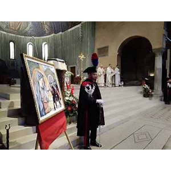 La celebrazione della messa in omaggio alla Virgo Fidelis nella cattedrale di San Giusto a Trieste - La celebrazione della messa in omaggio alla Virgo Fidelis nella cattedrale di San Giusto a Trieste
