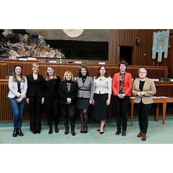 Le otto consigliere regionali che hanno firmato la pdl: da sinistra Maddalena Spagnolo (Lega), Lucia Buna (Lega), Rosaria Capozzi (M5S), Laura Fasiolo (Pd), Serena Pellegrino (Avs), Manuela Celotti (Pd), Giulia Massolino (Patto per l'autonomia-Civica Fvg) e Simona Liguori (Patto-Civica) - Le otto consigliere regionali che hanno firmato la pdl: da sinistra Maddalena Spagnolo (Lega), Lucia Buna (Lega), Rosaria Capozzi (M5S), Laura Fasiolo (Pd), Serena Pellegrino (Avs), Manuela Celotti (Pd), Giulia Massolino (Patto per l'autonomia-Civica Fvg) e Simona Liguori (Patto-Civica)