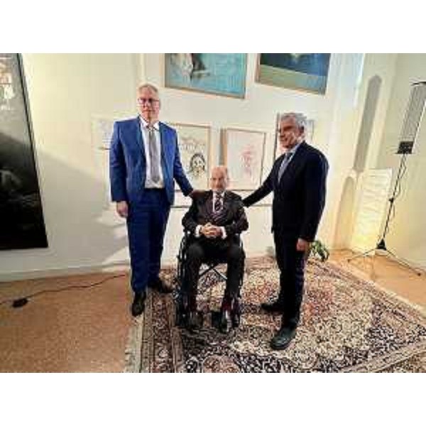 Il presidente Bordin (primo da sinistra nella foto) accanto al maestro Giovanni Cavazzon (al centro) e al prefetto di Udine, Domenico Lione - Il presidente Bordin (primo da sinistra nella foto) accanto al maestro Giovanni Cavazzon (al centro) e al prefetto di Udine, Domenico Lione