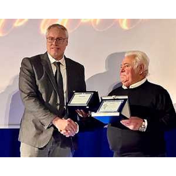 Il presidente del Consiglio regionale del Fvg, Mauro Bordin, assieme a Gianni Guidolin, presidente della pro loco Precenicco. - Il presidente del Consiglio regionale del Fvg, Mauro Bordin, assieme a Gianni Guidolin, presidente della pro loco Precenicco.