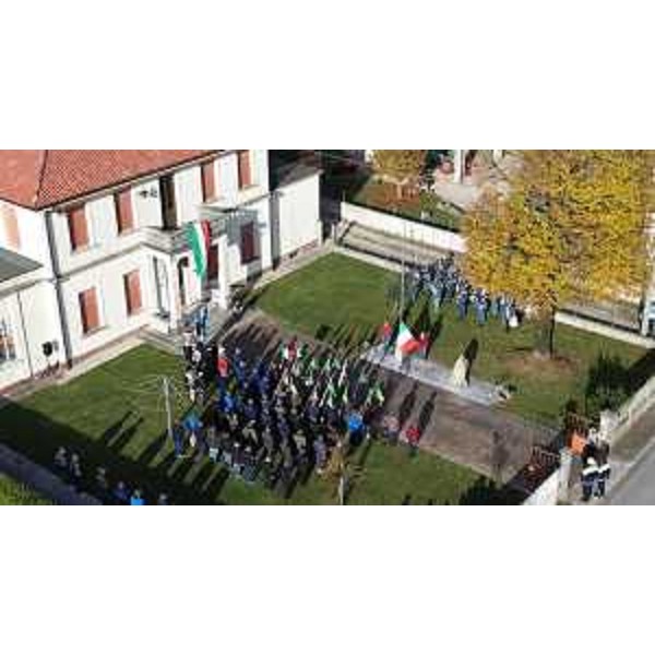 La cerimonia per i 55 anni del Gruppo Alpini di Grions di Sedegliano - La cerimonia per i 55 anni del Gruppo Alpini di Grions di Sedegliano