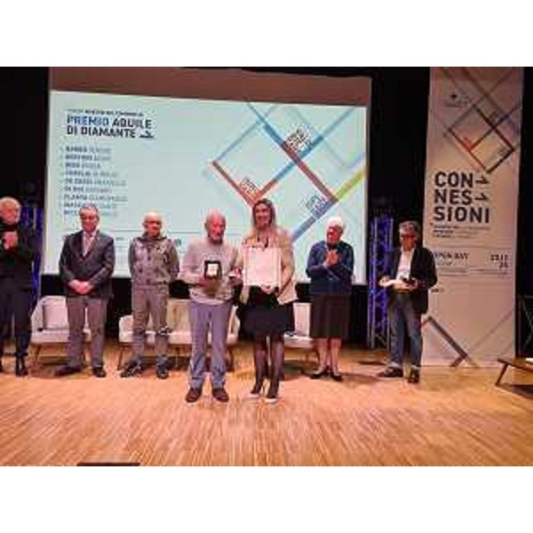 L'assessore Cristina Amirante sul palco dell'evento organizzato da Ascom Confcommercio Pn a San Quirino - L'assessore Cristina Amirante sul palco dell'evento organizzato da Ascom Confcommercio Pn a San Quirino