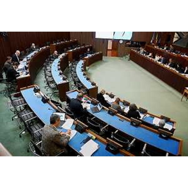 L'aula durante i lavori della V Commissione consiliare - L'aula durante i lavori della V Commissione consiliare
