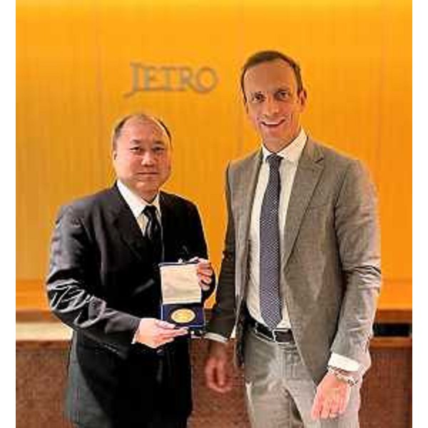 Il governatore Fedriga con il presidente di Jetro Susumu Kataoka - Il governatore Fedriga con il presidente di Jetro Susumu Kataoka