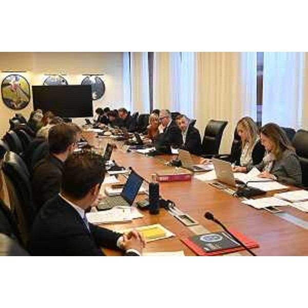 Un momento dei lavori della I Commissione - Un momento dei lavori della I Commissione 