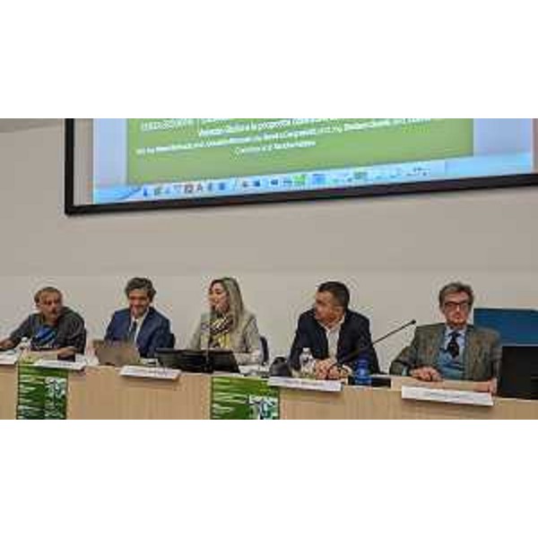 Al centro l'assessore Amirante - Al centro l'assessore Amirante