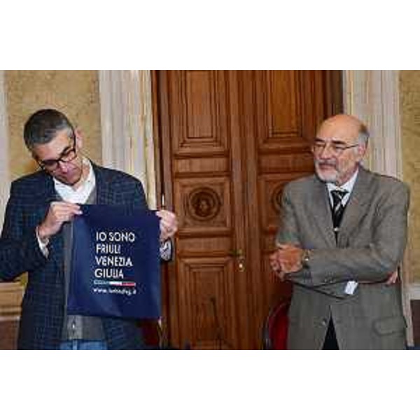 L'assessore regionale Pierpaolo Roberti e il presidente dell'Associazione Giuliani nel Mondo Giorgio Perini - L'assessore regionale Pierpaolo Roberti e il presidente dell'Associazione Giuliani nel Mondo Giorgio Perini