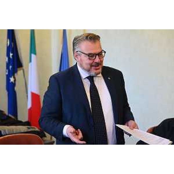 Il consigliere regionale Diego Bernardis durante il suo intervento - Il consigliere regionale Diego Bernardis durante il suo intervento