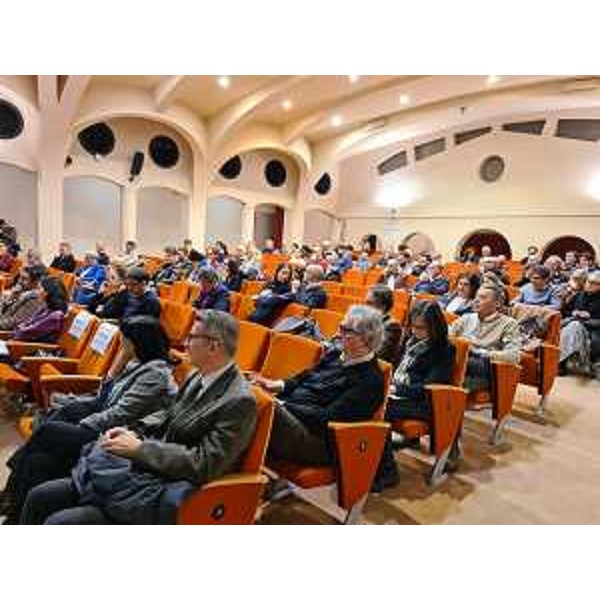Il pubblico presente al convegno svoltosi a Pordenone - Il pubblico presente al convegno svoltosi a Pordenone