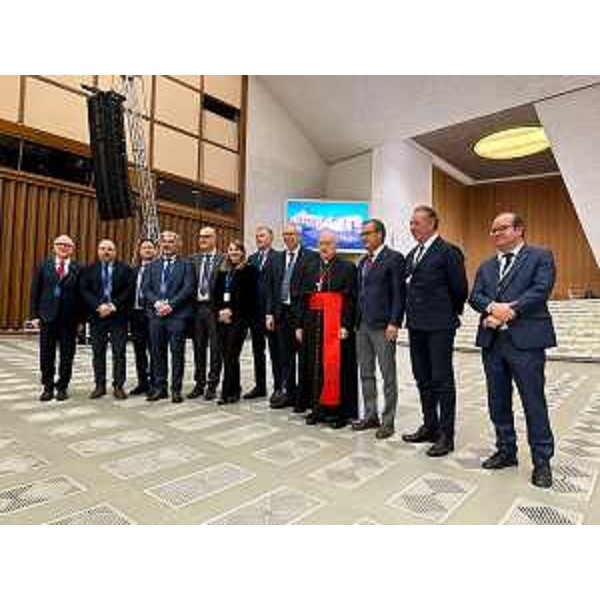 La delegazione istituzionale del Friuli Venezia Giulia poco prima dell'avvio dell'udienza con il Santo Padre - La delegazione istituzionale del Friuli Venezia Giulia poco prima dell'avvio dell'udienza con il Santo Padre