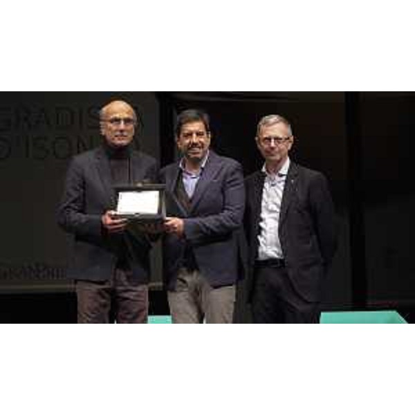 L'assessore Zannier alla cerimonia di consegna del Gran premio Noè 2024 a Gradisca d'Isonzo - L'assessore Zannier alla cerimonia di consegna del Gran premio Noè 2024 a Gradisca d'Isonzo