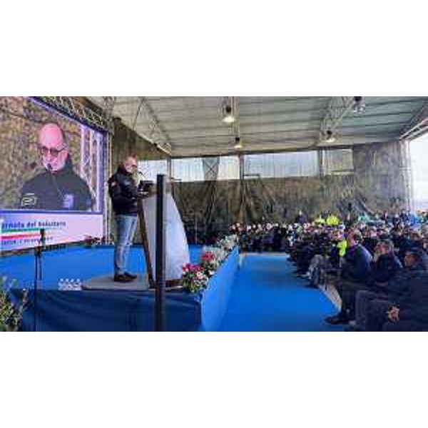 L'assessore Riccardi nel corso del suo intervento - L'assessore Riccardi nel corso del suo intervento