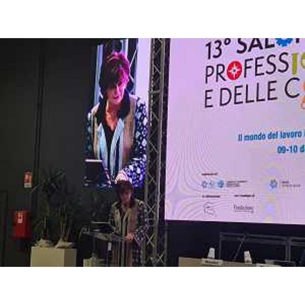 L'assessore regionale Alessia Rosolen al Salone delle professioni e delle competenze a Trieste - L'assessore regionale Alessia Rosolen al Salone delle professioni e delle competenze a Trieste