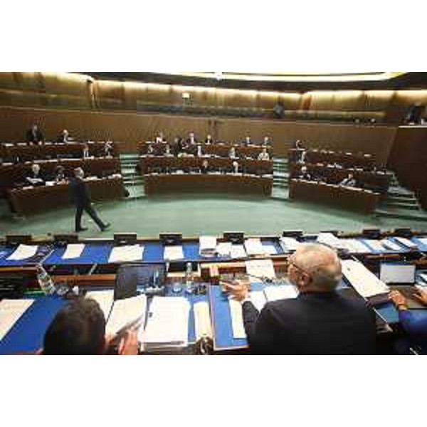 I lavori durante la seduta antimeridiana del Consiglio regionale - I lavori durante la seduta antimeridiana del Consiglio regionale